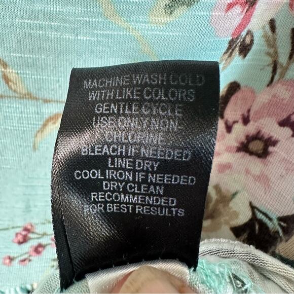 Torrid floral tunic, top, empire, cut ruffle, cap sleeve bohemian plus size - Picture 7 of 10